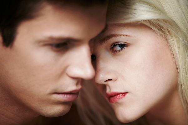 포토 JPG 스튜디오촬영 서양인 외국인 백인 해외기획촬영 커플 2012년태국 여자 남자 얼굴 커플라이프 키스 실내 사람 근접촬영 20대 성인 두명 옆모습 아웃포커스 신체부위 섹시 마주보기 청년만 성인만 국내포토 라이프스타일 뷰포인트 컨셉 관계 모션 촬영기법 인종 청년 내부 애정표현 파일형식