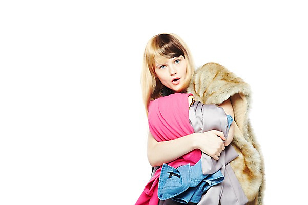 포토 JPG 스튜디오촬영 서양인 외국인 해외기획촬영 우먼라이프 2012년태국 옷 여자 패션 실내 한명 들기 누끼 사람 이벤트 상반신 20대 성인 앞모습 캐주얼 쇼핑 청년만 청년여자만 청년여자한명만 성인여자한명만 국내포토 1 라이프스타일 뷰포인트 모션 인종 청년 내부 여자만 여자한명만 성인여자만 성인만 파일형식