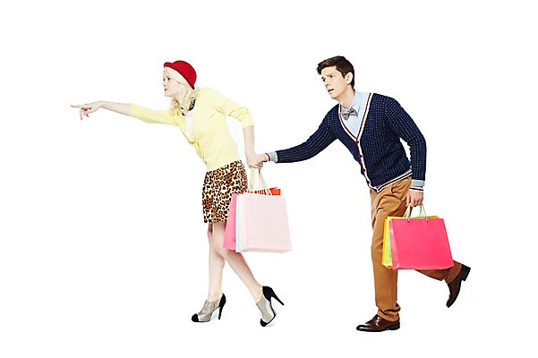 포토 JPG 스튜디오촬영 전신 서양인 외국인 백인 해외기획촬영 모자 커플 응시 2012년태국 여자 패션 남자 커플라이프 실내 서기 들기 누끼 사람 손짓 이벤트 20대 성인 두명 옆모습 캐주얼 쇼핑 쇼핑백 손잡기 가리킴 청년만 성인만 국내포토 라이프스타일 시선 잡화 옷 뷰포인트 가방 관계 모션 인종 청년 내부 파일형식