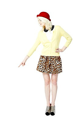 포토 JPG 스튜디오촬영 전신 서양인 외국인 해외기획촬영 모자 응시 2012년태국 여자 허리손 포즈 모션 실내 한명 서기 누끼 사람 손짓 20대 성인 앞모습 캐주얼 가리킴 청년만 청년여자만 청년여자한명만 성인여자한명만 국내포토 1 시선 잡화 옷 뷰포인트 인종 청년 내부 여자만 여자한명만 성인여자만 성인만 파일형식