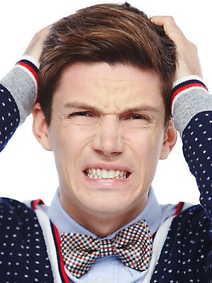 포토 JPG 스튜디오촬영 서양인 외국인 해외기획촬영 2012년태국 남자 모션 나비넥타이 스트레스 실내 한명 사람 상반신 20대 성인 앞모습 캐주얼 찡그림 두통 청년만 청년남자만 청년남자한명만 성인남자한명만 국내포토 1 옷 뷰포인트 넥타이 표정 인종 청년 내부 질병 남자만 남자한명만 성인남자만 성인만 파일형식