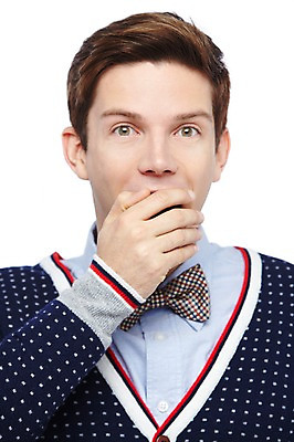 포토 JPG 스튜디오촬영 서양인 외국인 해외기획촬영 2012년태국 남자 모션 나비넥타이 실내 한명 누끼 사람 상반신 20대 성인 앞모습 캐주얼 놀람 입가림 청년만 청년남자만 청년남자한명만 성인남자한명만 국내포토 1 옷 감정 뷰포인트 넥타이 표정 인종 청년 내부 가림 남자만 남자한명만 성인남자만 성인만 파일형식