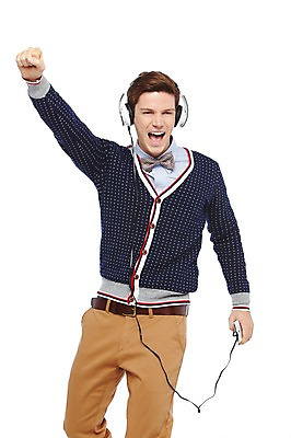 포토 JPG 스튜디오촬영 서양인 외국인 해외기획촬영 2012년태국 남자 음악 나비넥타이 실내 한명 서기 웃음 들기 누끼 사람 20대 성인 앞모습 캐주얼 스마트폰 헤드폰 헤드셋 주먹 음악감상 즐거움 청년만 청년남자만 청년남자한명만 성인남자한명만 국내포토 1 옷 감정 뷰포인트 음향기기 모션 넥타이 문화예술 표정 인종 청년 내부 핸드폰 스마트기기 감상 남자만 남자한명만 성인남자만 성인만 파일형식