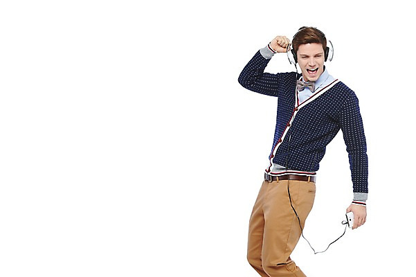 포토 JPG 스튜디오촬영 서양인 외국인 해외기획촬영 2012년태국 남자 음악 나비넥타이 실내 한명 서기 웃음 들기 누끼 사람 20대 성인 옆모습 캐주얼 스마트폰 헤드폰 헤드셋 음악감상 즐거움 청년만 청년남자만 청년남자한명만 성인남자한명만 국내포토 1 옷 감정 뷰포인트 음향기기 모션 넥타이 문화예술 표정 인종 청년 내부 핸드폰 스마트기기 감상 남자만 남자한명만 성인남자만 성인만 파일형식