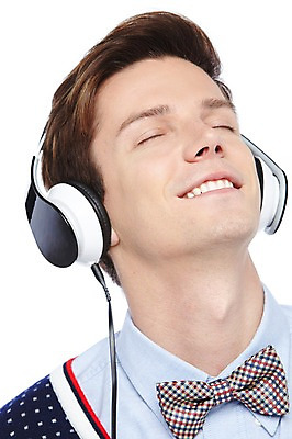 포토 JPG 스튜디오촬영 서양인 외국인 해외기획촬영 2012년태국 남자 음악 나비넥타이 실내 한명 웃음 누끼 사람 상반신 20대 성인 캐주얼 눈감음 헤드폰 헤드셋 음악감상 청년만 청년남자만 청년남자한명만 성인남자한명만 국내포토 1 옷 음향기기 모션 넥타이 문화예술 표정 인종 청년 내부 감상 남자만 남자한명만 성인남자만 성인만 파일형식