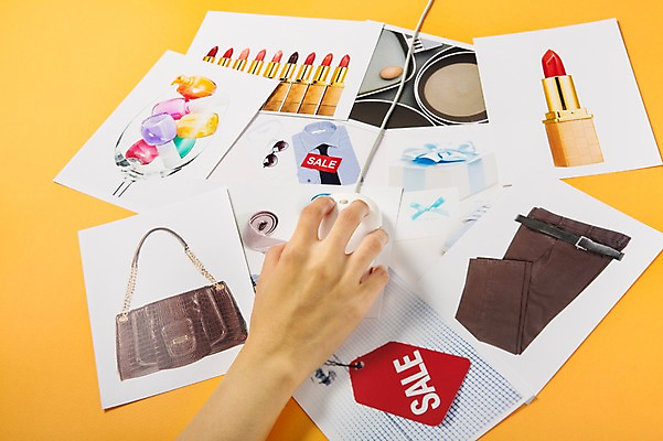 포토 JPG 스튜디오촬영 손 옷 백그라운드 컨셉 가방 비즈니스 모바일 실내 선물 한명 신체부위 금융 경제 쇼핑 세일 화장품 립스틱 마우스 스마트 오브젝트 매니큐어 온라인쇼핑 모바일쇼핑 국내포토 1 잡화 사람 내부 뷰티 컴퓨터용품 온라인 파일형식