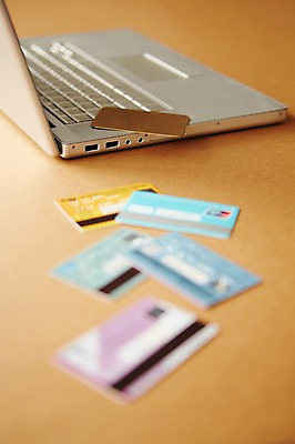 포토 JPG 스튜디오촬영 백그라운드 컨셉 비즈니스 실내 사람없음 아웃포커스 금융 경제 노트북 신용카드 스마트 오브젝트 결제 인터넷결제 국내포토 촬영기법 내부 전자제품 파일형식