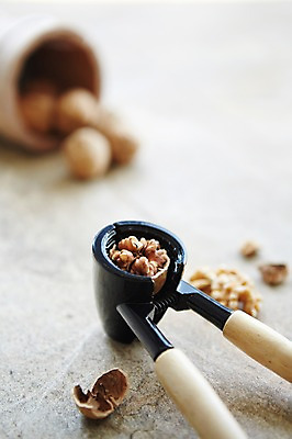 포토 JPG 스튜디오촬영 생활용품 주방용품 실내 근접촬영 사람없음 아웃포커스 견과류 껍질 도구 오브젝트 호두 부럼 호두망치 국내포토 뷰포인트 촬영기법 내부 정월대보름 파일형식