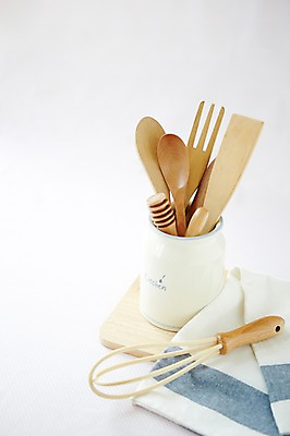 포토 JPG 스튜디오촬영 생활용품 포크 주방용품 도마 실내 통 사람없음 수건 숟가락 도구 오브젝트 담기 거품기 주걱 국내포토 식기 모션 수저 내부 위생용품 파일형식