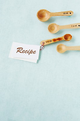 포토 JPG 스튜디오촬영 종이 생활용품 주방용품 실내 사람없음 꼬리표 라벨 숟가락 도구 오브젝트 계량스푼 국내포토 프레임 수저 내부 파일형식