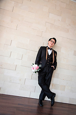 포토 JPG 스튜디오촬영 전신 식물 라이프스타일 남자 꽃 행복 안경 부케 40대 신랑 결혼 중년라이프 실내 한명 서기 들기 사람 동양인 정장 턱시도 라이프 앞모습 한국인 리마인드웨딩 특별함 성인한명만 중년남자한명만 국내포토 1 잡화 옷 감정 뷰포인트 꽃다발 중년 컨셉 모션 인종 이벤트 내부 생활 남자한명만 중년남자만 성인만 파일형식