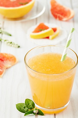 포토 JPG 스튜디오촬영 음료 음식 과일 잔 실내 빨대 근접촬영 사람없음 아웃포커스 컵 주스 과일주스 오렌지주스 자몽 생과일 국내포토 식기 뷰포인트 촬영기법 내부 파일형식