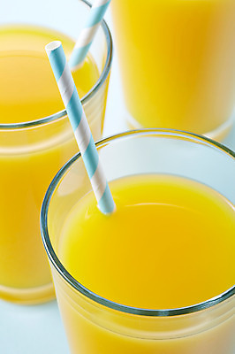 포토 JPG 스튜디오촬영 음료 음식 잔 실내 빨대 근접촬영 사람없음 아웃포커스 컵 주스 과일주스 오렌지주스 생과일 국내포토 식기 뷰포인트 과일 촬영기법 내부 파일형식