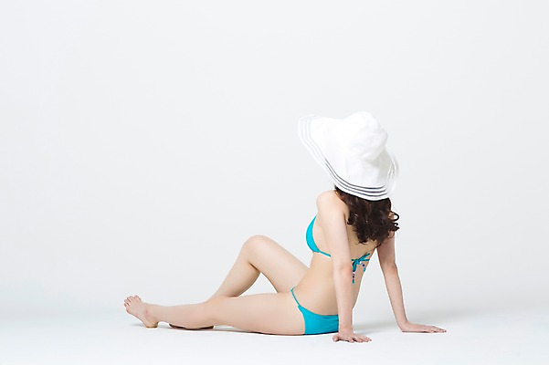 포토 JPG 스튜디오촬영 전신 모자 우먼라이프 계절 여자 수영복 여유 포즈 휴가 휴식 실내 한명 사람 앉기 동양인 20대 성인 뒷모습 여름 여름휴가 바캉스 비키니 섹시 한국인 의료성형뷰티 여자만 여자한명만 성인여자만 청년만 청년여자만 성인한명만 청년여자한명만 성인여자한명만 성인만 국내포토 1 라이프스타일 잡화 옷 감정 뷰포인트 컨셉 모션 인종 청년 내부 파일형식 여름_계절