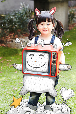 주간 전신 PSD 나무 식물 동물 구름 편집 편집이미지 라이프스타일 여자 어린이라이프 별 어린이 백그라운드 포토일러 합성일러스트 한명 서기 웃음 사람 동양인 소녀 잔디 야외 귀여움 스크린 텔레비전 고양이 한국인 청바지 하트 멜빵바지 디지털합성 편집일러스트 반려 여자만 여자한명만 어린이만 소녀만 소녀한명만 이미지편집 자연요소 모양 1 컨셉 바지 포유류 모션 표정 인종 생활 전자제품 반려동물 멜빵 파일형식