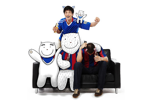 전신 PSD 외국인 동물 편집 편집이미지 남자 음료 스포츠 백그라운드 의자 응원 포토일러 맥주 주류 실내 합성일러스트 서기 들기 사람 앉기 동양인 20대 성인 두명 운동복 청춘 소파 손들기 파이팅 고양이 기쁨 우승 디지털합성 편집일러스트 맥주병 반려 남자만 성인남자만 청년만 청년남자만 성인만 이미지편집 옷 감정 가구 컨셉 포유류 모션 술병 인종 청년 내부 반려동물 최고 파일형식