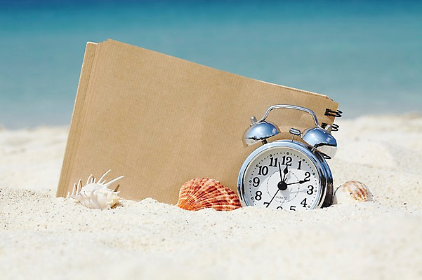 포토 JPG 주간 해외기획촬영 계절 종이 모래 바다 시계 조개 안내 프레임 2014년태국 풍경 해변 사람없음 야외 아웃포커스 여름 모래사장 공책 여름풍경 자명종 알림 오브젝트 스프링노트 국내포토 자연요소 어패류 문구용품 촬영기법 알람 파일형식 여름_계절