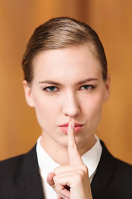 포토 JPG 서양인 외국인 백인 해외기획촬영 여자 2013년태국 비즈니스 모션 실내 한명 사람 정장 손짓 상반신 20대 성인 앞모습 아웃포커스 비즈니스우먼 목표 열정 쉿 조용 남장 청년만 청년여자만 청년여자한명만 성인여자한명만 국내포토 1 옷 감정 뷰포인트 컨셉 촬영기법 인종 청년 내부 직장인 여자만 여자한명만 성인여자만 성인만 파일형식