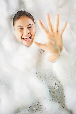 포토 JPG 서양인 외국인 해외기획촬영 여자 행복 여유 2013년태국 호텔 휴식 욕조 실내 한명 웃음 사람 손짓 성인 아웃포커스 30대 하이앵글 뷰티 스파 목욕 거품 욕실 즐거움 화장실 거품목욕 의료성형뷰티 성인여자한명만 장년만 장년여자만 장년여자한명만 국내포토 1 감정 뷰포인트 컨셉 모션 숙소 촬영기법 표정 인종 내부 장년 청결 여자만 여자한명만 성인여자만 성인만 파일형식