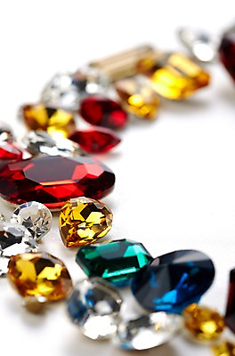 포토 JPG 스튜디오촬영 배경화면 백그라운드 장신구 실내 사람없음 아웃포커스 광석 보석 오브젝트 에메랄드 다이아몬드 루비 사파이어 국내포토 촬영기법 내부 파일형식