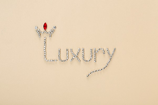 포토 JPG 스튜디오촬영 알파벳 영어 배경화면 백그라운드 장신구 실내 사람없음 단어 고급 광석 보석 오브젝트 다이아몬드 국내포토 문자 컨셉 내부 파일형식