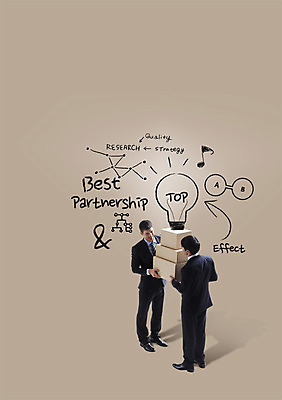 전신 PSD 서양인 외국인 편집 편집이미지 문자 영어 남자 화살표 백그라운드 음표 비즈니스 전구 텍스트 포토일러 서기 들기 사람 성인 타이포그라피 두명 상자 직장인 디지털합성 합성 남자만 성인남자만 성인만 이미지편집 직업 기호 음악 모션 인종 파일형식