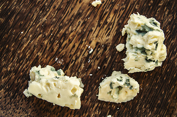 포토 JPG 해외이미지 그릇 접시 음식 조각 백그라운드 탁자 친절 치즈 아파트 건강 3 사람없음 목재 초록색 파란색 노란색 주방 식당 어둠 이탈리아 프랑스 흰색 시골 신선 상품 스위스 서비스 생물학 성분 프랑스어 곰팡이 해외202004 해외포토 나무 문자 식기 교육 유럽 컬러 가구 재료 유제품 주택 상점 파일형식 이미지허브