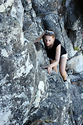 포토 JPG 해외이미지 백인 1 라이프스타일 여자 스포츠 포즈 아프리카 자연 산 갈색머리 매달리기 한명 사람 성인 야외 세로 등산 절벽 탐험 도전 흰색 잡기 위험 날씬함 오르기 암초 케이프타운 해외202004 해외포토 서양인 헤어스타일 나라 컬러 컨셉 모션 생활 트래킹 몸매 생태계 남아프리카공화국 파일형식 이미지허브