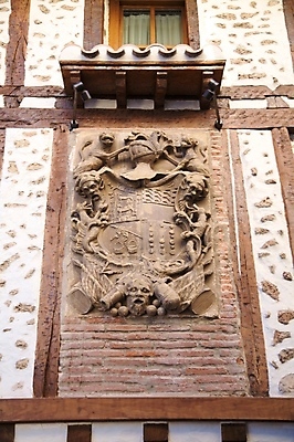 포토 JPG 해외이미지 조각 건축양식 창문 사람없음 조각상 숫자 궁전 바위 방패 천연기념물 해외202004 해외포토 문자 건축 고건축 조형물 돌_바위 파일형식 이미지허브