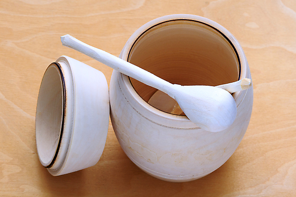 포토 JPG 해외이미지 나무 길 음식 백그라운드 컨셉 꽃무늬 재료 자연 맥주 통 건강 사람없음 목재 상자 갈색 와인 숟가락 화물 흰색 항아리 액체 황금 달콤 맛 떨어짐 냄비 상품 컨테이너 설탕 자르기 벌 먹기 순수 유기농 날것 수납 꿀 내추럴 돌봄 옛날 해외202004 해외포토 식물 웰빙 꽃 산업 컬러 곤충 무늬 모션 주류 수저 운송업 도자기 솥 생태계 파일형식 이미지허브