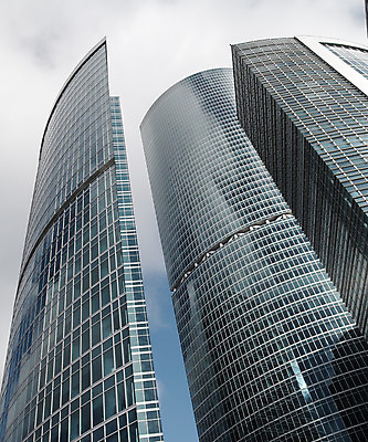 포토 JPG 해외이미지 구름 디자인 벽 백그라운드 비즈니스 건축양식 창문 유리 하늘 미래 새로움 직장 사람없음 건물 금융 경제 파란색 빛 사무실 반사 탑 고층빌딩 거울 성장 도시 재산 도심 큼 지역 깊이 철강 콘크리트 해외202004 해외포토 자연요소 건축물 건축 컬러 컨셉 회사 재질 빌딩 크기 파일형식 이미지허브