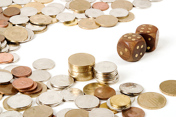 포토 JPG 해외이미지 돈 비즈니스 사람없음 금융 경제 동전 운명 변화 재산 도박 위험 고객 카지노 주사위 투자 중독 공유 경제학 벤처기업 해외202004 해외포토 교육 컨셉 파일형식 이미지허브