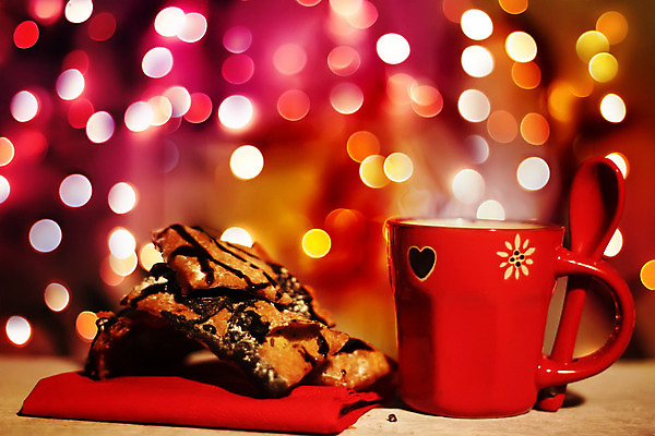 포토 JPG 해외이미지 전통 커피 음식 백그라운드 휴가 디저트 요리 사람없음 컵 빨간색 빛 컬러풀 갈색 쿠키 초콜릿 축제 이탈리아 활발 카페 빵집 축하 뜨거움 달콤 맛 설탕 굽기 에스프레소 2월 해외202004 해외포토 식기 유럽 음료 컬러 컨셉 상점 날짜 구이 파일형식 이미지허브