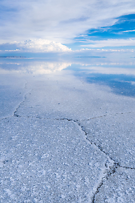 포토 JPG 해외이미지 구름 호수 여행 백그라운드 자연 하늘 표면 풍경 사람없음 야외 물 파란색 세계 태양 반사 미국 거울 사막 흰색 황무지 플랫 순수 호기심 소금 장면 마법 남쪽 무한 볼리비아 수평선 해외202004 해외포토 자연요소 감정 컬러 컨셉 북아메리카 아메리카 방향 생태계 파일형식 이미지허브