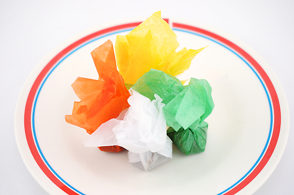 포토 JPG 해외이미지 전통 접시 음식 백그라운드 오렌지 디저트 사탕 사람없음 빨간색 초록색 파란색 노란색 흰색 대접 원형 달콤 맛 유혹 설탕 충동구매 고립 바닐라 어려움 캐러멜 해외202004 해외포토 도형 식기 컬러 컨셉 과일 쇼핑 과소비 파일형식 이미지허브