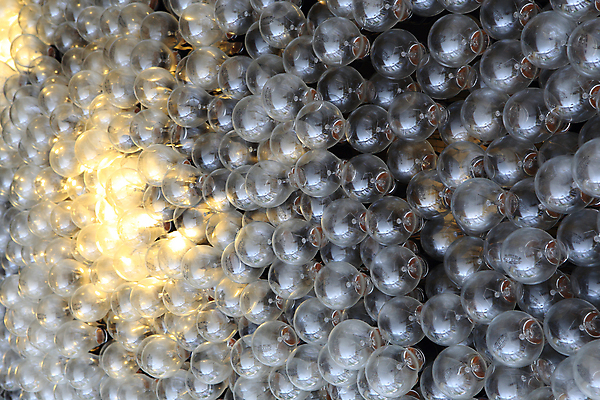 포토 JPG 해외이미지 백그라운드 컨셉 생각 비즈니스 성공 조명 아이디어 나선형 창조 사람없음 파란색 빛 환경 어둠 힘 장비 흰색 램프 죽음 보호 군중 야간 대표 리더 기회 만들기 문학 개성 해결 빛망울 혁명 발명 우수 지능 특별함 효율 해외202004 해외포토 자연요소 컬러 무늬 모션 사람 절기 파일형식 이미지허브