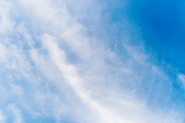 포토 JPG 해외이미지 구름 백그라운드 자연 하늘 날씨 풍경 사람없음 여름 파란색 빛 햇빛 흰색 천국 해외202004 해외포토 자연요소 계절 컬러 태양 생태계 파일형식 이미지허브