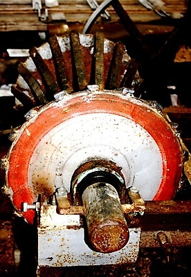 포토 JPG 해외이미지 사람없음 빨간색 철 기어 옛날 철강 해외202004 해외포토 컬러 파일형식 이미지허브