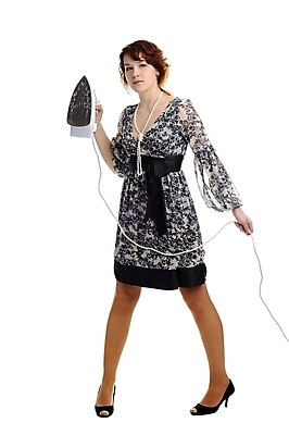 포토 JPG 해외이미지 백인 드레스 옷 여자 가사 주택 한명 사람 유행 기계 장비 철 해외202004 해외포토 서양인 1 건물 파일형식 이미지허브