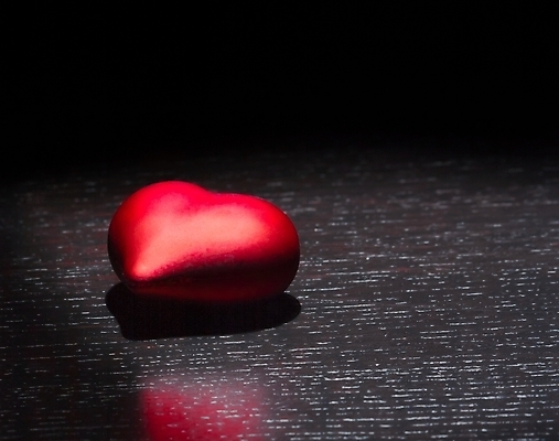 포토 JPG 해외이미지 1 디자인 기념일 결혼 백그라운드 컨셉 관계 탁자 함께함 발렌타인데이 사랑 미술 이벤트 사람없음 목재 장식 빨간색 빛 검은색 축제 어둠 회색 마음 축하 도자기 쌍 날짜 심볼 사인 열정 큐피드 고립 해외202004 해외포토 나무 감정 컬러 가구 재료 데이이벤트 문화예술 파일형식 이미지허브