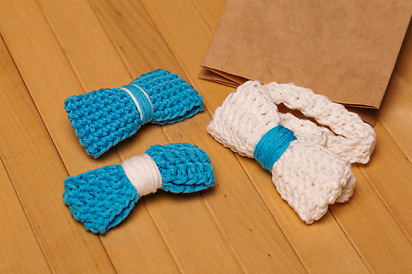 포토 JPG 해외이미지 옷 분홍색 결혼 백그라운드 나비넥타이 넥타이 새로움 선물 이벤트 사람없음 장식 가로 빨간색 빛 파티 유행 흰색 축하 아기 화려 뜨개질 우아함 은색 자르기 오브젝트 활 질감 보케 매듭 목 예복 고립 스타일 해외202004 해외포토 잡화 컬러 컨셉 모션 사람 취미 신체부위 파일형식 이미지허브