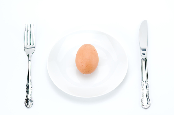 포토 JPG 해외이미지 동물 식기 접시 음식 포크 다이어트 건강 요리 사람없음 계란 치킨 성장 껍질 흰색 신선 칼 먹기 오브젝트 날것 칼로리 내추럴 고립 단백질 취급주의 해외202004 해외포토 컬러 모션 경고 알 닭고기요리 영양소 파일형식 이미지허브