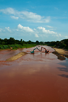 포토 JPG 해외이미지 산업 지구 모래 하늘 사람없음 가로 힘 기계 일몰 흙 장비 작업 오픈 칼날 큼 땅 자르기 불도저 굴착기 삽 발굴 양동이 국자 무거움 공학 개발 땅바닥 땅파기 채석 해외202004 해외포토 교육 모션 주방용품 바닥 노을 중장비 무게 크기 파일형식 이미지허브