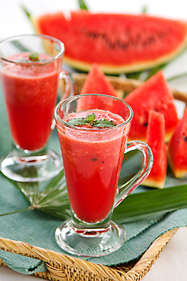 포토 JPG 해외이미지 음료 다이어트 채소 과일 유리 수박 건강 사람없음 빨간색 초록색 여름 주스 봄 신선 조끼 액체 달콤 혼합 민트 스무디 디톡스 해외202004 해외포토 계절 컬러 재질 외투 맛 허브 파일형식 이미지허브