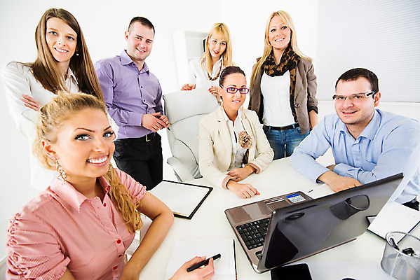 포토 JPG 해외이미지 백인 직업 응시 여자 남자 행복 안경 비즈니스 탁자 성공 협력 함께함 실내 서기 미소 사람 앉기 정장 여러명 가로 노트북 사무실 기쁨 흰색 비즈니스맨 비즈니스우먼 전문직 대표 토론 책상 동료 경영자 바쁨 해외202004 해외포토 서양인 시선 잡화 옷 감정 컬러 가구 다수 컨셉 관계 모션 표정 내부 전자제품 직장인 리더 파일형식 이미지허브