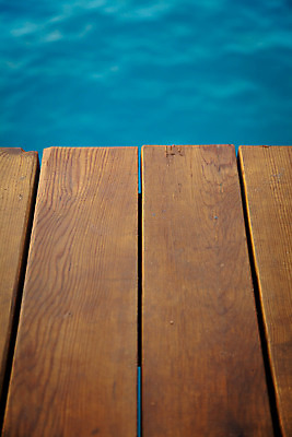 포토 JPG 해외이미지 바다 여행 백그라운드 자연 하늘 휴가 휴식 바닥 항해 사람 풍경 사람없음 야외 목재 물 여름 파란색 소풍 갈색 여행객 항구 맑음 침묵 시골 널 낟알 오솔길 갑판 휴양지 방파제 질감 함선 장면 단상 해외202004 해외포토 자연요소 나무 계절 공공시설 길 컬러 컨셉 배_교통 재료 교통시설 날씨 야외활동 소리 장소 생태계 파일형식 이미지허브