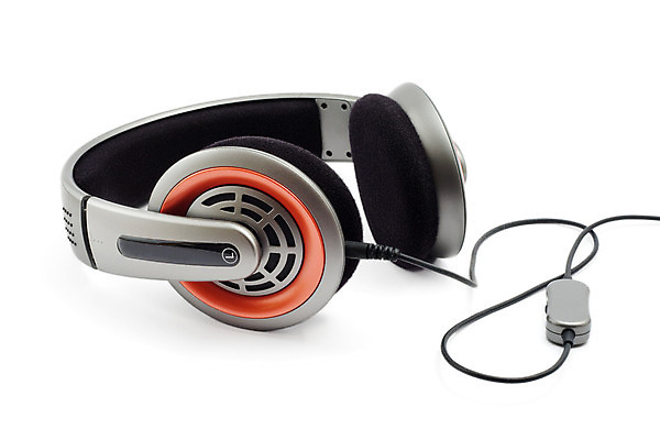 포토 JPG 해외이미지 음악 백그라운드 사람없음 헤드폰 소리 듣기 장비 흰색 코드 싱글 오디오 스테레오 고립 뮤지컬 해외202004 해외포토 컬러 음향기기 모션 문화예술 전자제품 파일형식 이미지허브