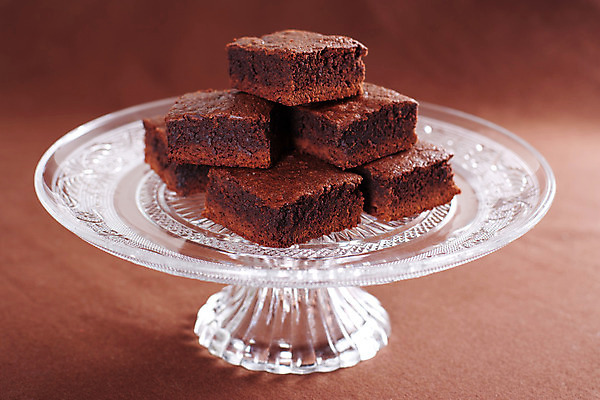 포토 JPG 해외이미지 접시 커피 음식 조각 백그라운드 다이어트 유리 디저트 요리 사람없음 갈색 쿠키 케이크 초콜릿 식사 어둠 빵집 대접 신선 달콤 맛 설탕 굽기 먹기 정사각형 부드러움 코코아 충동구매 부스러기 브라우니 페스츄리 해로움 핸드메이드 해외202004 해외포토 도형 식기 음료 빵 컬러 컨셉 모션 재질 건강 쇼핑 상점 감각 구이 과소비 파일형식 이미지허브