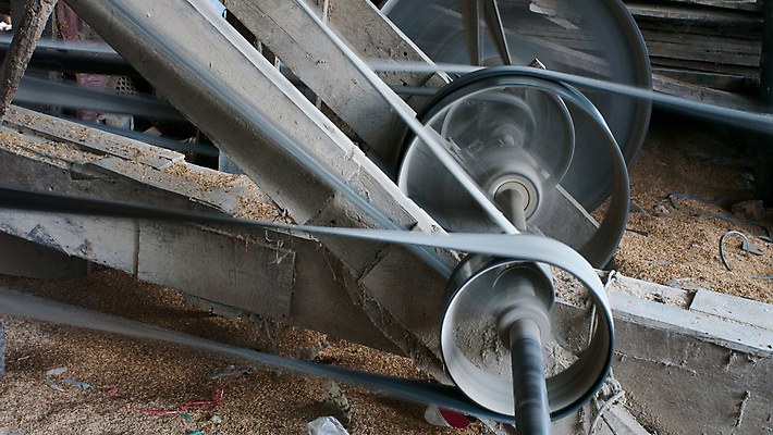 포토 JPG 해외이미지 아시아 이동 농업 사람없음 벨트 시골 바퀴 낟알 시리얼 캄보디아 블러 인도차이나반도 해외202004 해외포토 잡화 나라 산업 음식 컨셉 파일형식 이미지허브