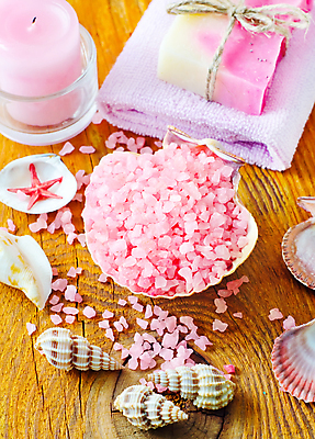 포토 JPG 해외이미지 분홍색 실내 사람없음 수건 스파 조개껍데기 소라 오브젝트 아로마 스파용품 비누 향초 아로마테라피 입욕소금 해외202004 해외포토 컬러 초 조개 어패류 내부 위생용품 미용용품 소금 테라피 파일형식 이미지허브